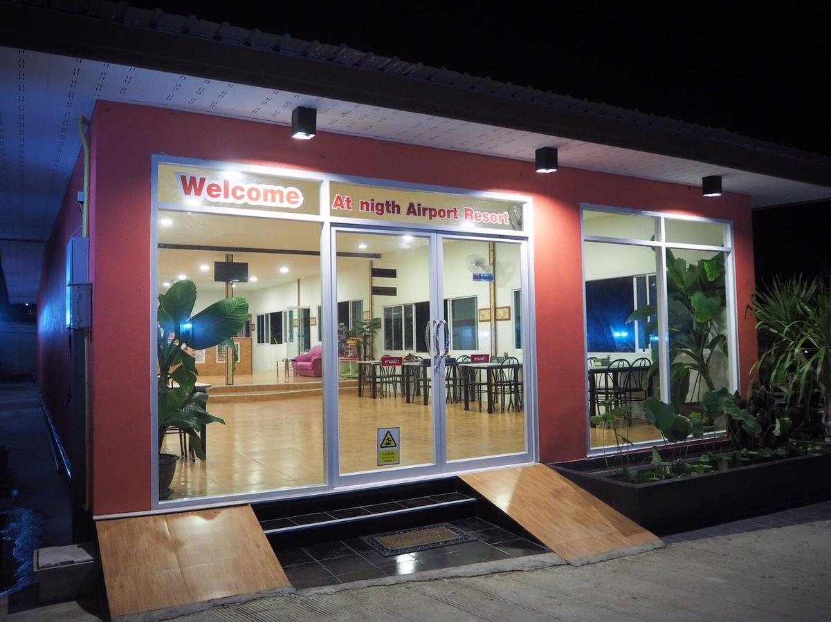 At Night Airport Resort Nai Yang Beach Exterior foto